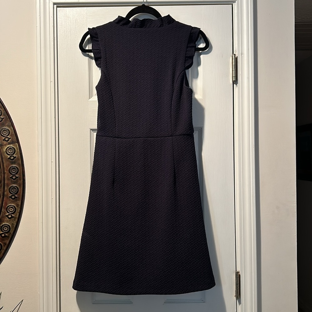 👗THML Chessie Textured Navy Sleeveless Ruffle Neck Midi Dress Stitch Fix - Picture 8 of 16